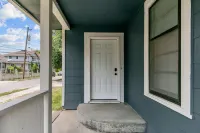 Cozy and Spacious 4BR • Close to KU|Westport|Plaza