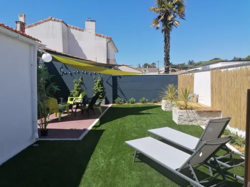 Very nice family home at the foot of the pedestrian street, adapted for disabled people.