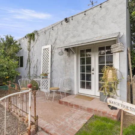 The Hen House: Enchanted Casita Near Downtown Phoenix