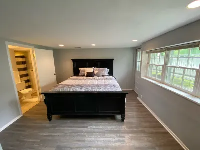 Remodeled Home - Near Faurot Field! Hotels near Walmart Supercenter