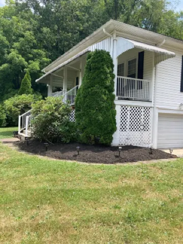 Mt Hope Heritage Home - Step back in time in this unique three bedroom home.