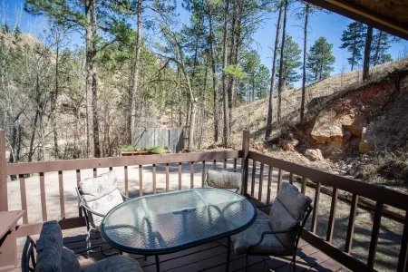 ❖Charming Log Cabin❖Firepit❖Great Deck with Grill❖