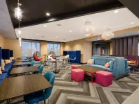 Tru by Hilton Destin Hotels near Emerald Coast Centre