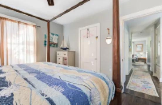 Super Fun Family Bungalow - Hot Tub - Yard Games - Seasonal Cowboy pool