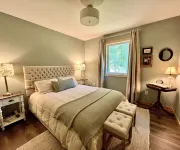 Lakeside cabin near Itasca, Heartland bike trail, ATV trails, golf courses