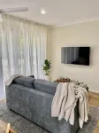 Self-contained Studio in Pimpama - Gold Coast. Close to all major theme parks.