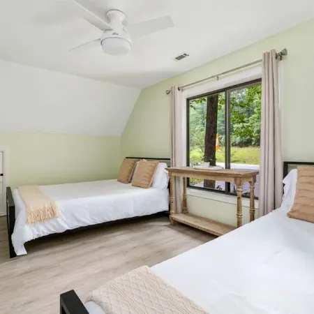 Cozy Lakefront A-Frame Cabin Lake Hartwell Clemson