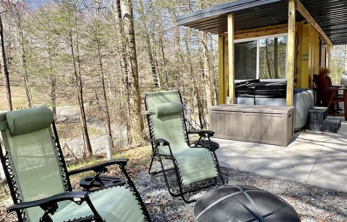 Get 'WilderMcFaddenRidge mins from New River Gorge Nat'l Park w/hot tub!