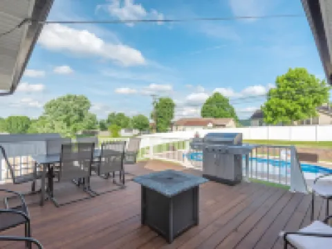 Knoxville Eden East Hotels in Powell