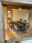 ✨Steps to the Beach ✨ Pet friendly cottage with a great view of the water!