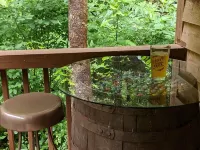 Creek-side cottage in secluded mountain setting, centrally located, easy access. Hotels in Broad River