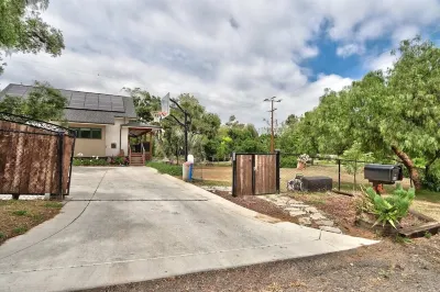 Amazing escape! Private pond+yard games+EV charger