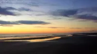 Fully Renovated, Affordable, Beachy 2Br Retreat, 2 Pools, Walk to Beach! - 무료 와이파이