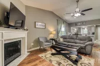 Renovated Branson Retreat w/ new walk-in shower ~ 1 mile to the Branson strip!