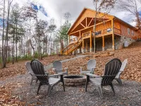 Cozy log cabin with Lakefront and Private Dock Hotels in Caldwell County