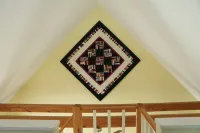 Quiet guest cottage-private setting!  Hiking, boating, swimming, wildlife near.