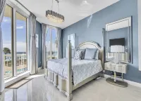 Beachfront Corner Lobby Unit/Pools & Hot Tubs/Keyless Entry/Smart TV/BBQ/King/WD