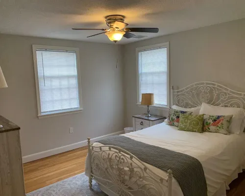World Cup 2026. Newly Renovated 3 Bed/2 Bath Close to Boston, Gillette & Trains. Hotels in Canton