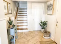 Charming 4-bedroom house in Wrightsville Beach; steps to beach; family friendly