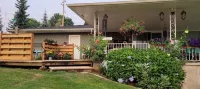 Private country home, Mt. Hood view, hot tub, full kitchen, business class Wi-Fi Hotels near Molalla Assembly of God