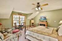 Woodland Trails Lodge on 130 acres with ponds and miles of private trails