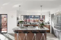 FEATURED in FORBES, 20ft ceilings, AMAZING views, + loft, hot tub, fire pit, EV.