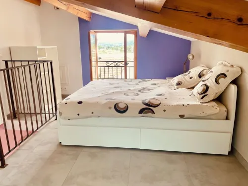 Villa Avec Piscine et Dépendance au Pied des Collines de Pagnol
