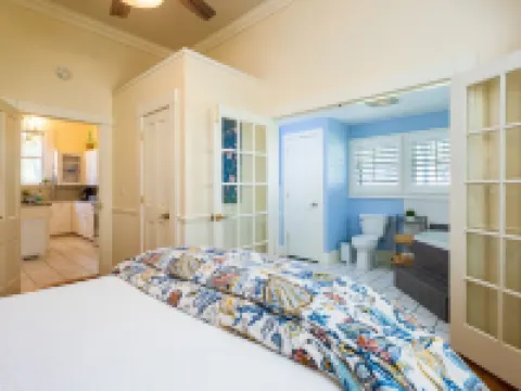 Charming Victorian Bike to Shops, Mins to Antiques & Wedding Venues 拉格蘭奇酒店