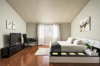 Spacious 4 BR House in Centennial