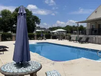 Beautiful beach/sunset view 2BR/2.5 bath Condo off the Mississippi Gulf Coast! Hotels in Long Beach