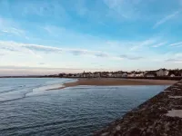 Cottage 8-10 people Beach Front in the heart of the D-Day beaches. Hotels in Grandcamp-Maisy