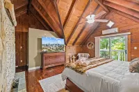 Lakefront Retreat - Sleeps 18 - Kayaks + Hot Tub