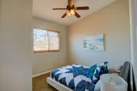 +Lake View House+ Walk to private sandy beach. Private lake access. Hotel a Lake Elsinore