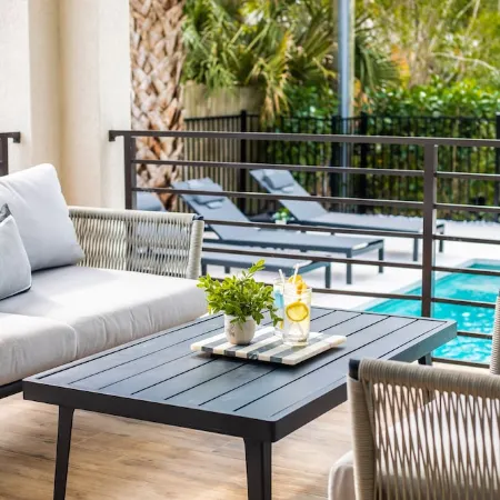 THE TERRANOVA, Heated Pool, 10 Min to 5th Ave/Beach5 min to US Open Pickleball