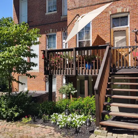 Historic and Inspirational Mansion in quaint MO river town! Hotels in Howard County