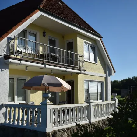 Haus zum Strand "Perle" in beautiful nature close to the Baltic Sea in Barendorf