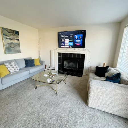 Cozy 4B House with Pool Table, Near Nike/Intel, 10miles to downtown Portland