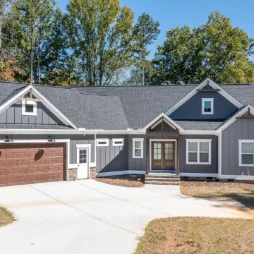 New waterfront house on Lake Norman/private dock