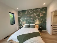 Modern Oasis in San Anselmo - Stunning Views & Ultimate Privacy 브렛 하트 공원 주변 호텔