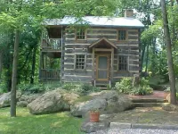 Historic Cabin On 300 Acre Farm In Amish Country