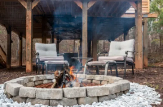 Romantic Escape in the Treetops w/ Outdoor Shower, Hot tub, & Firepit!