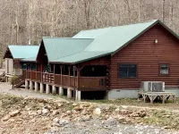 Riverside Retreat:PetFriendlyCabin with HotTub,Pellet Stove RiverViews Sleeps 10 Hotels near Monongahela National Forest