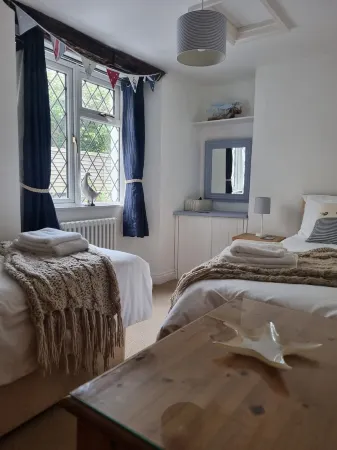 Cosy, Traditional & Close to Everything