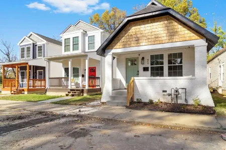 Uptown Haven: Stylish Stay Near Downtown with Bikes and Firepit near Downtown