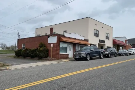 Modern Loft on Court Street in Central Hillsville - Convenient to I-77 Exit 14