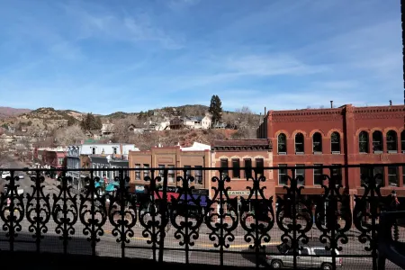 Loft Apartment Manitou Отели в г. Маниту Спрингс