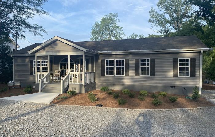 LakeHouse w/ Great Views--Private Boat House/Dock & Fire Pit /Fenced  Back Yard