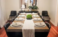 Centrally located Spacious & Comfortable 2 Master Bedroom Home For large Groups