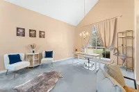 Hackberry Hideaway emerges as a special retreat where tanquility meets vibrancy.