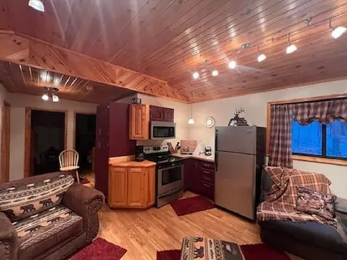 Cozy camp near the PA Elk herd in Karthaus & close enough to Penn State football